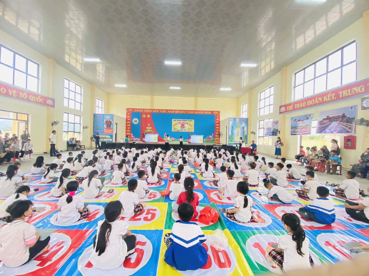 Toàn cảnh Hội Thi Rung Chuông Vàng